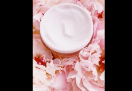 化妝品中的透明質酸鈉與其他功效物的搭配